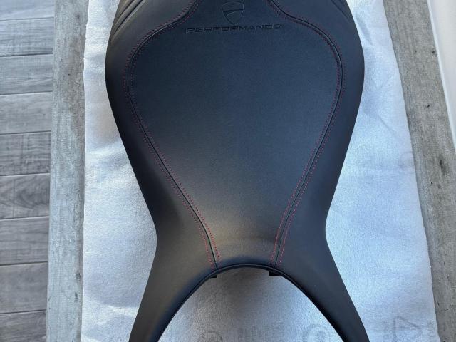 Ducati SuperSport 939 950 2017-2025 Lowered Low Seat -20mm 96880991AA Genuine 0