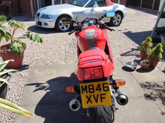 Ducati 900ss 3