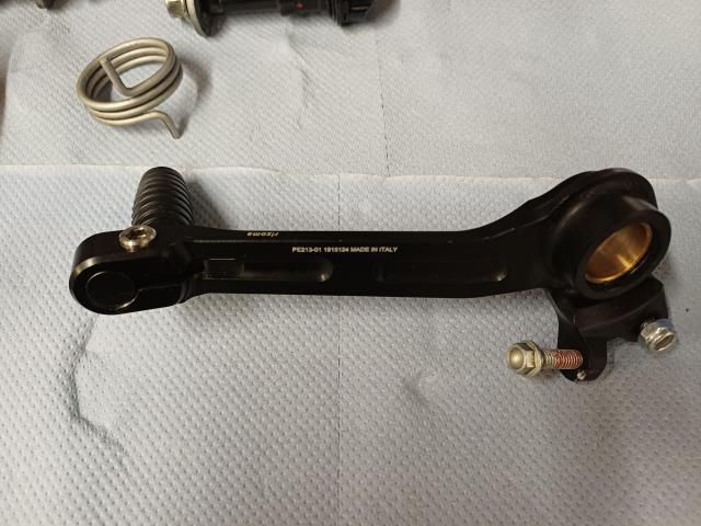 Scrambler adjustable footpegs & levers 2 Scrambler adjustable footpegs & levers 2