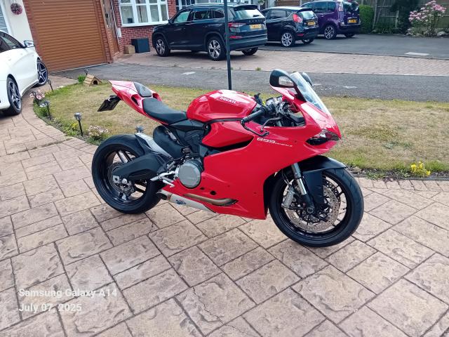 Ducati 899 panigale 1