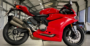 Ducati Panigale 959 - Akrapovic - BST Carbon Wheels 
