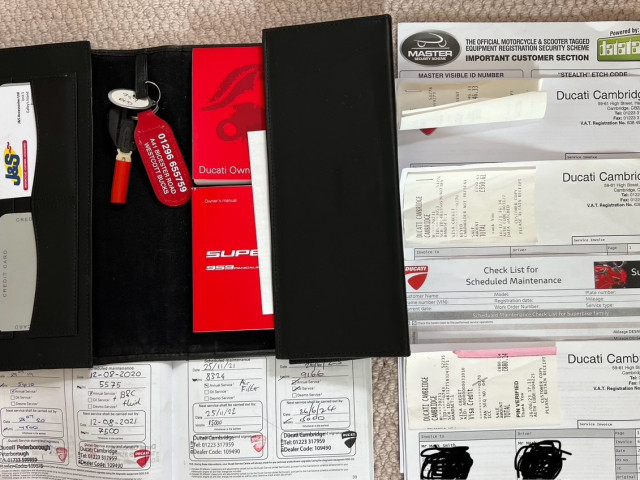 Ducati Panigale 959 Akrapovic 2016 10k miles  9