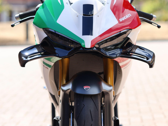 Ducati V4S Panigale Tricolore 1