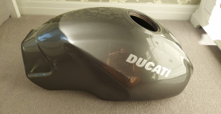 ducati monster 900Sie petrol tank 2001