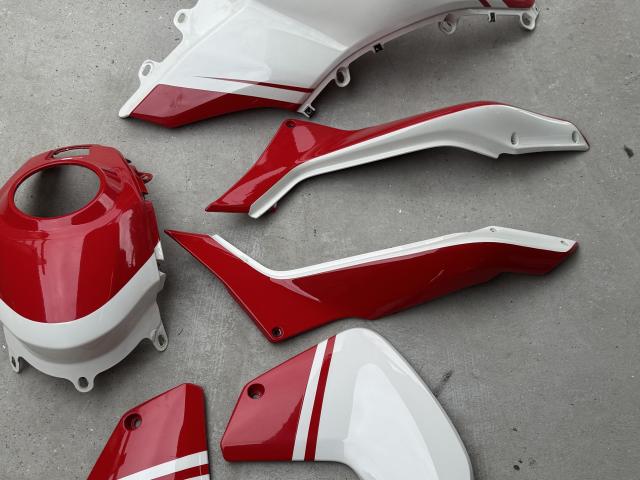 Multistrada 2010-2014 Pikes Peak Panels 1