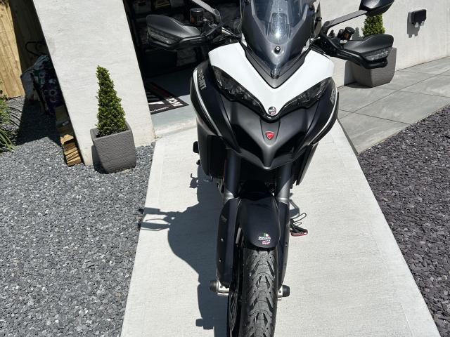 Multistrada 950 s Touring GP White 3