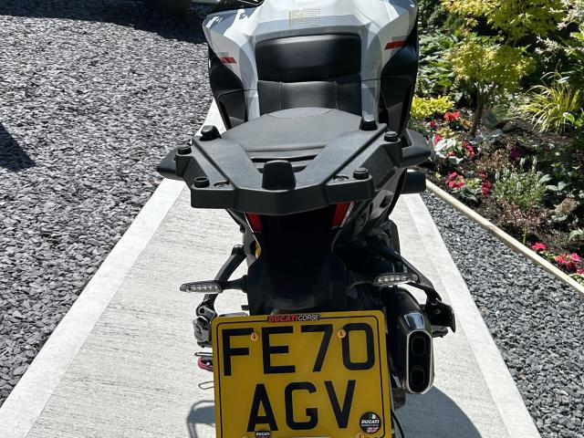 Multistrada 950 s Touring GP White 4