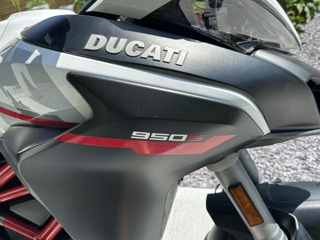 Multistrada 950 s Touring GP White 8