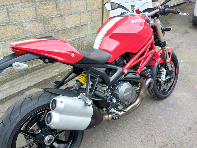 Ducati Monster 1100 Evo 7