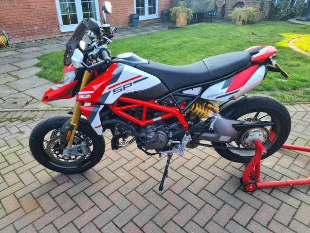 Ducati Hypermotard 950 SP 2022(72) 7