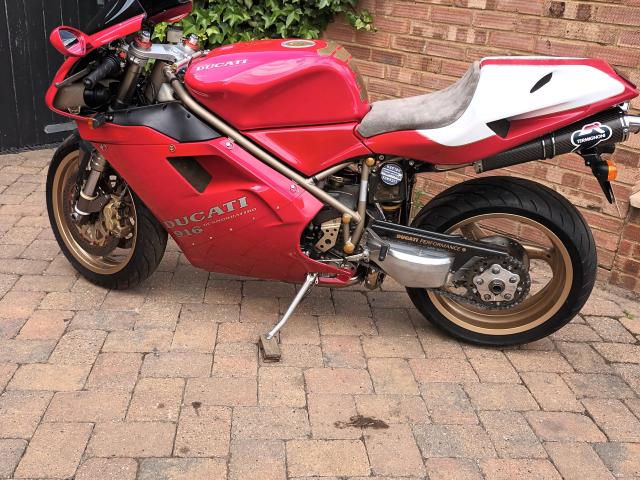 Ducati 916 0
