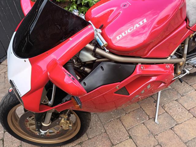 Ducati 916 7