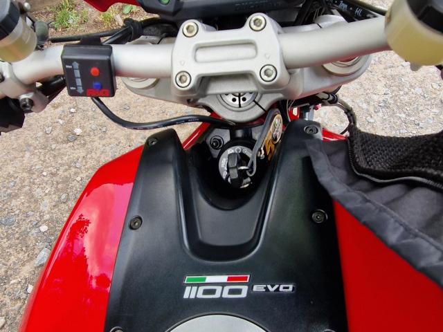 Ducati Monster 1100 EVO 0