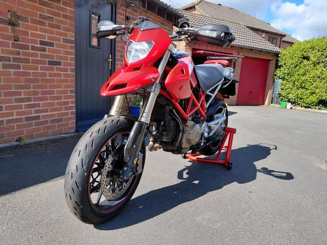 Hypermotard 1100S 3