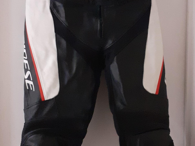 DAINESE TUONO D-AIR PIECE SUIT SIZE ( 52 ) 3
