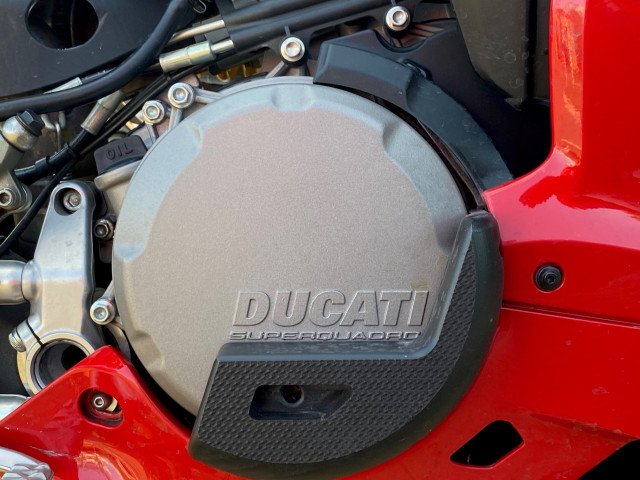 Ducati Panigale 959 - Akrapovic - BST Carbon Wheels  6