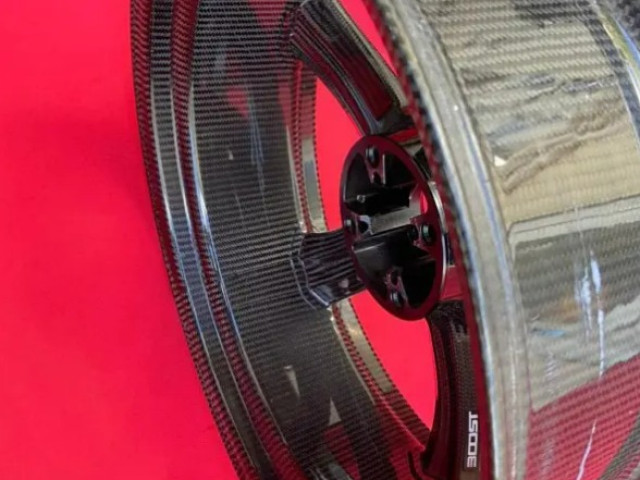 Rotobox boost carbon fibre wheels (Ducati V4) 1