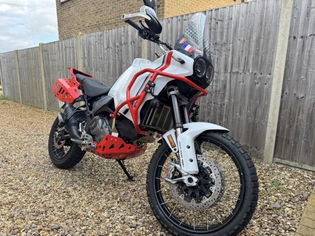Ducati Desert X 0