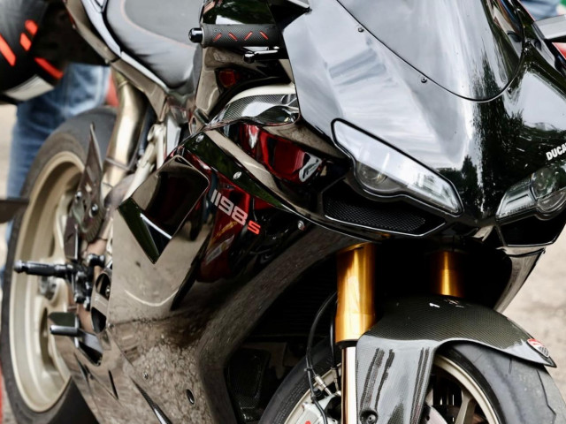 Ducati 1198s 0