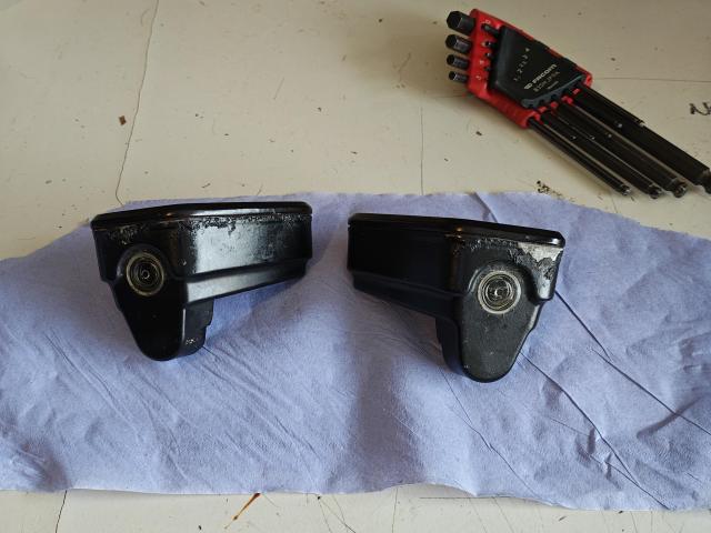 Ducati Diavel Gen 1/Gen 2 brake and clutch master reservoirs (handlebars) 3