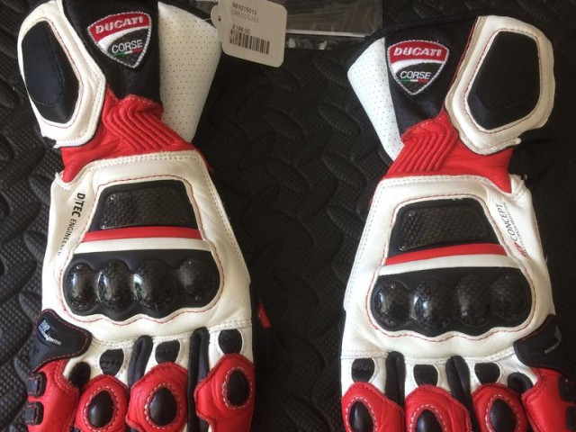 GUANTO CORSE MOTORBIKE LEATHER RACING GLOVES PROTECTOR SIZE (SMALL) 1 GUANTO CORSE MOTORBIKE LEATHER RACING GLOVES PROTECTOR SIZE (SMALL) 1