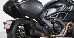 Used SHAD SH36 luggage set to suit Ducati Diavel 2011