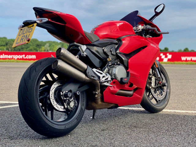 Ducati Panigale 959 - Akrapovic - BST Carbon Wheels  1