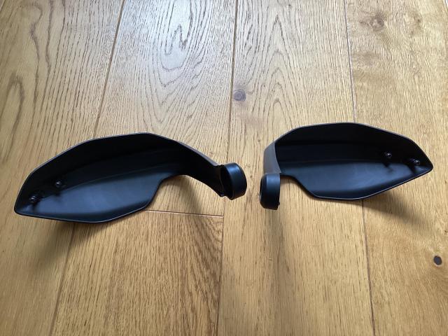 Pair of hand guards 1