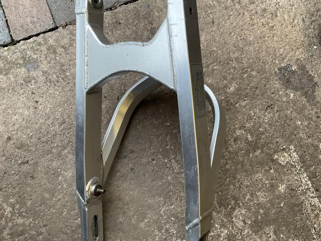 Swing arm for 900ss (or similar) 6