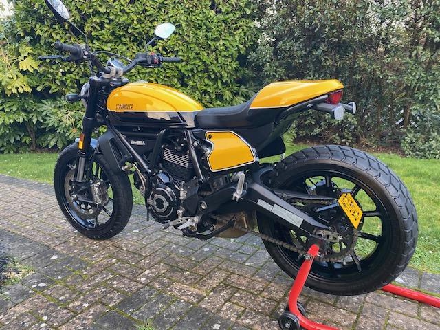 Ducati Scrambler 800 Full Throttle 1