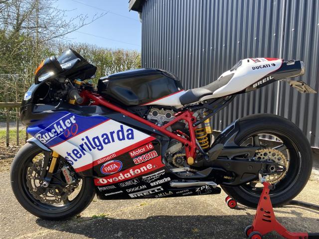 Ducati 749 R 1