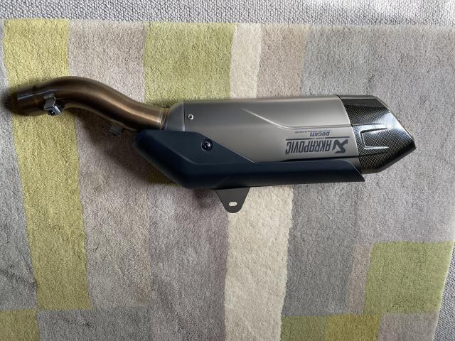 Multistrada 1200 V4 Akrapovic slip on end can 5