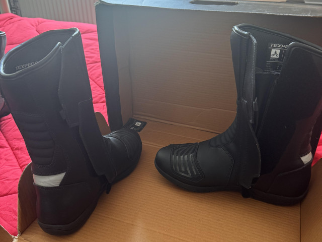 Boots 3 Boots 3