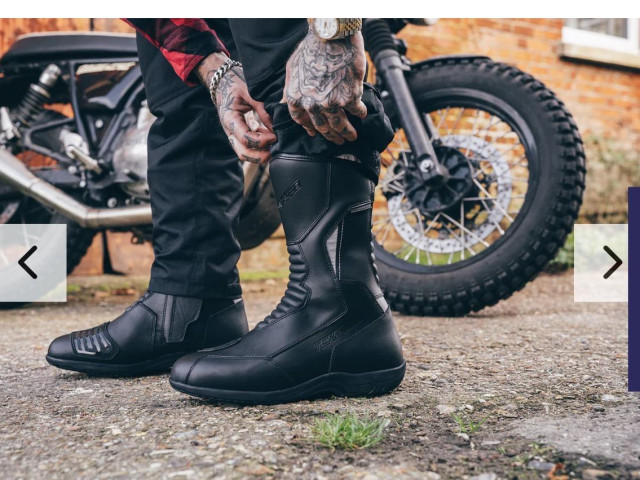 Boots 7 Boots 7