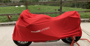 Ducati Panigale cover and stand.