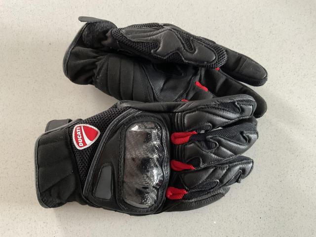 DUCATI C3 CITY TEXTILE / LEATHER GLOVES LARGE 981071346 1