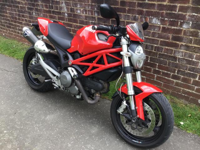 Ducati 696 Monster + 9
