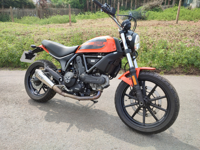 Ducati Scrambler 400 0