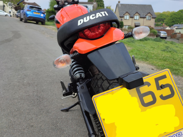 Ducati Scrambler 400 6