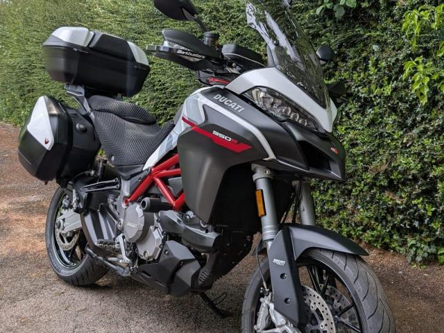 2021 Multistrada 950S in GP White 0