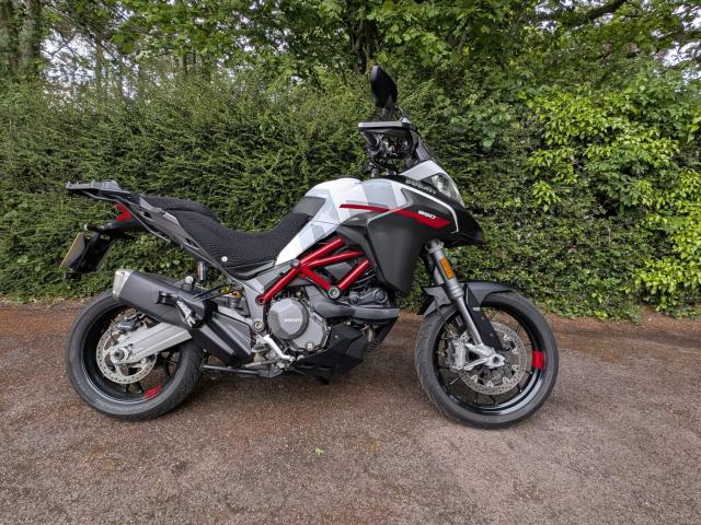2021 Multistrada 950S in GP White 2