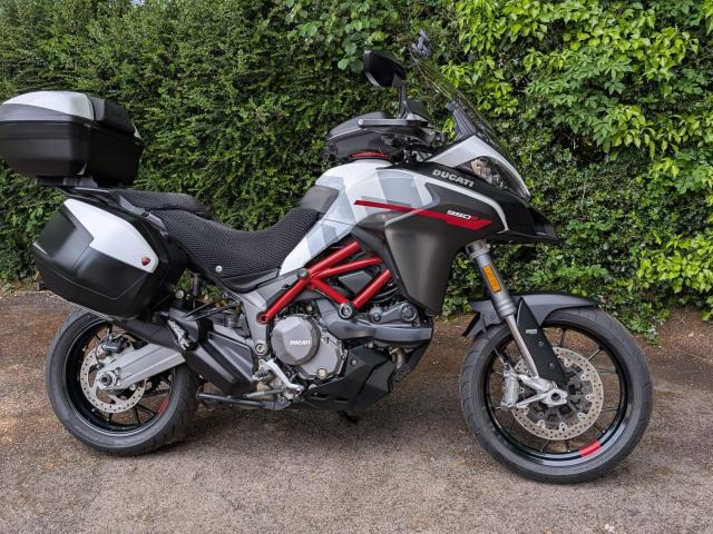 2021 Multistrada 950S in GP White 3