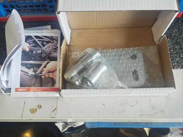 1-Jack bike lifter with Diavel gen 2 fittings and Constand plate and fittings 4