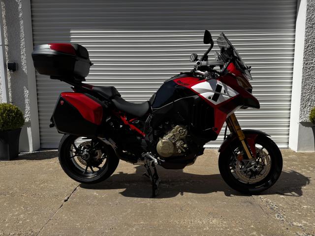 Multistrada V4 Pikes Peak 9