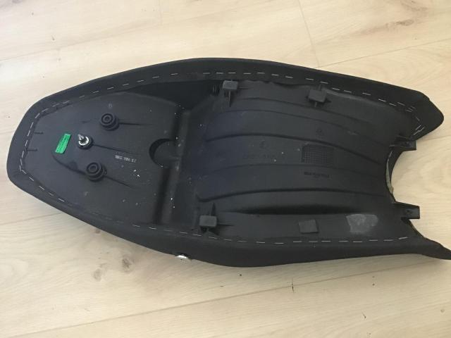 Lower seat for Monster 696/796/110 2