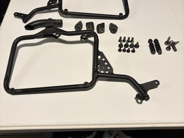 Givi rack for scrambler PL7407 1