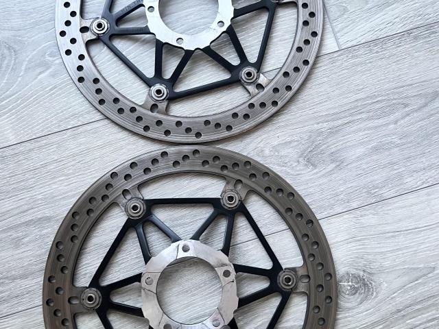 Panigale V4 / Streetfighter V4 front brake discs 8 Panigale V4 / Streetfighter V4 front brake discs 8