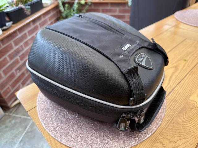 Givi Tank bag (Ducati branded) 0