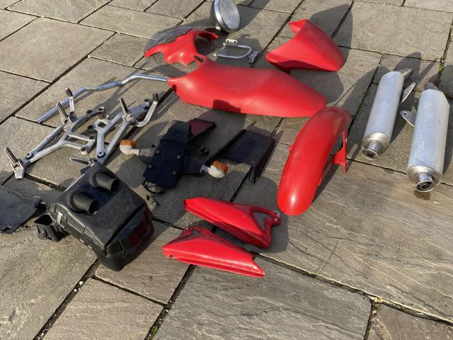 Various 1995 Ducati M600 (750/900) parts 1