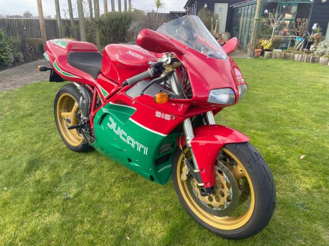Ducati 916 Biposto 1997 2